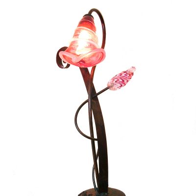 Lámparas sobre mesa. Vidrio soplado y hierro.